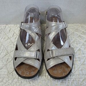 Barefoot Freedom By Drew Women's Lagoon Silver 10M Comfort Sandals Vacation